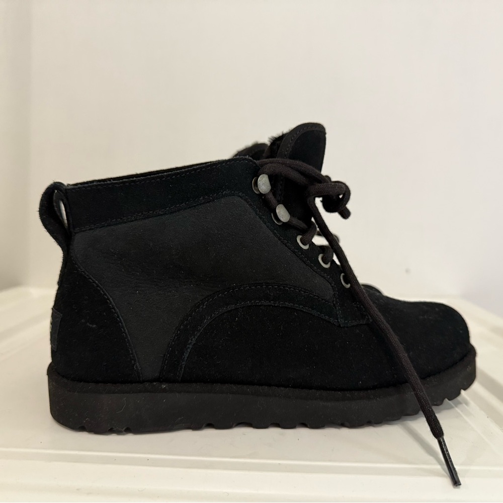 UGG Bethany Classic Slim Water Resistant Suede Chukka Women’s size 6.5  N6N15